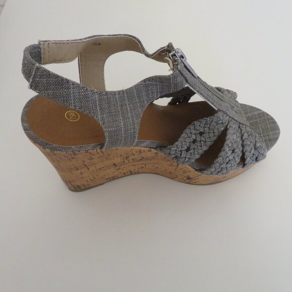 Dominique Nicole Gray Wedge Sandals with Zipper Front - Picture 8 of 13